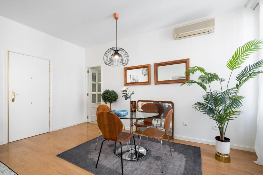 1 Bedroom 1 Bathroom Furnished - Sol - Bright Refurbished - Mintystay Мадрид Екстериор снимка